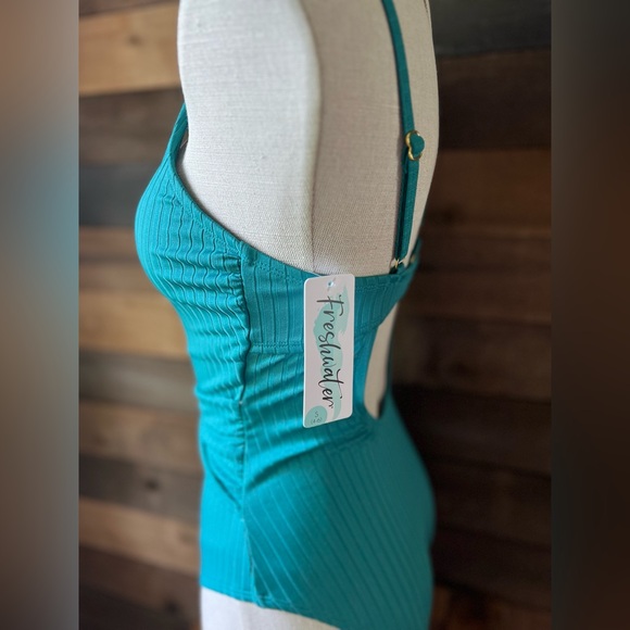 NWT Women's Freshwater O-Ring V Neck One-Piece Swimsuit - Picture 7 of 11